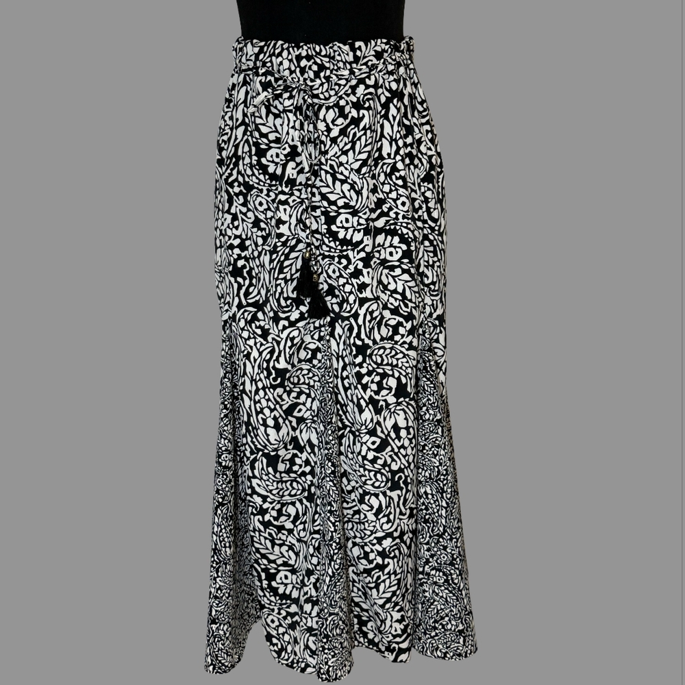 Zara Black and White Patterned Maxi Skirt